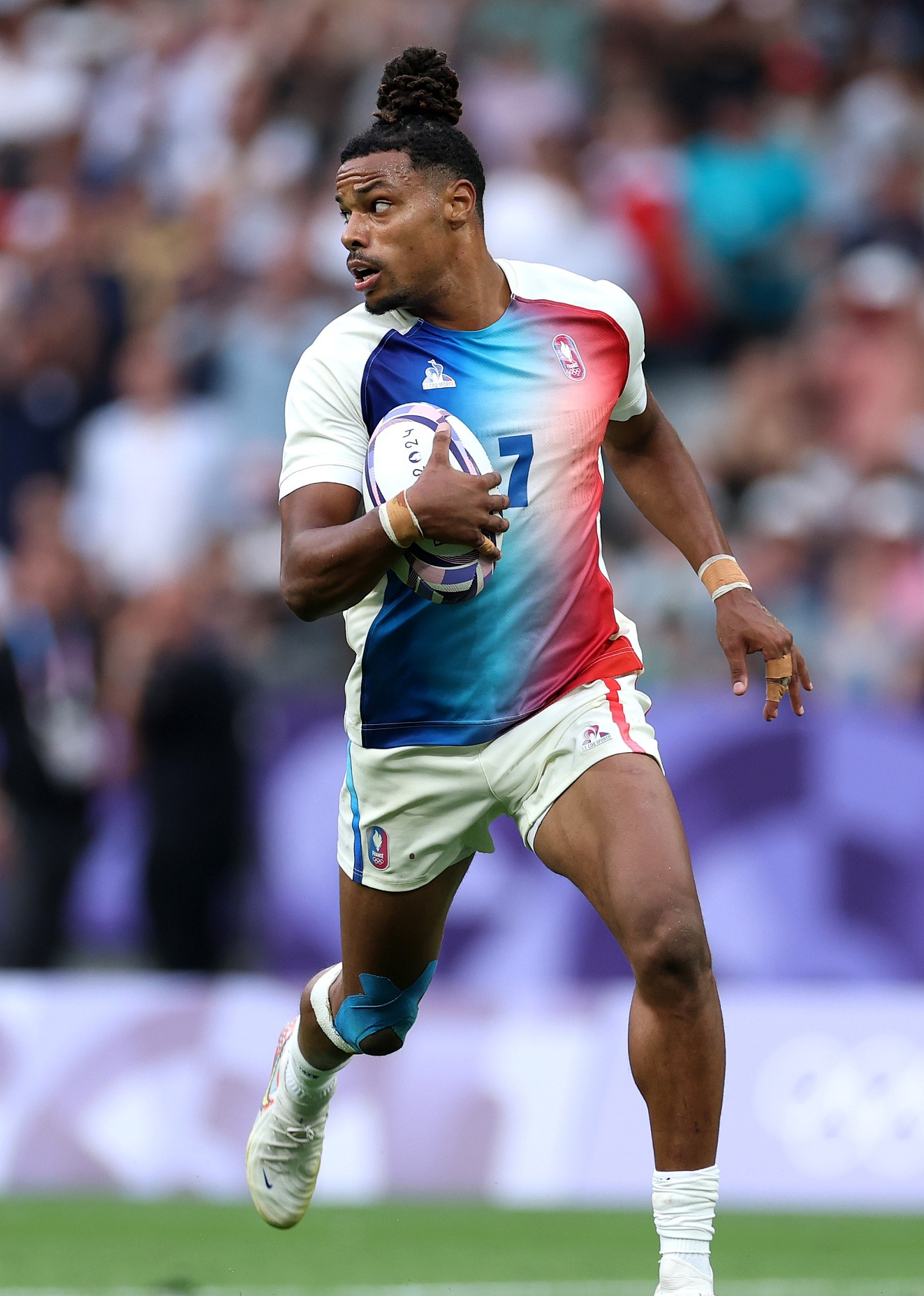 开云体育登录-乌拉圭队员在比赛中展现出色技艺