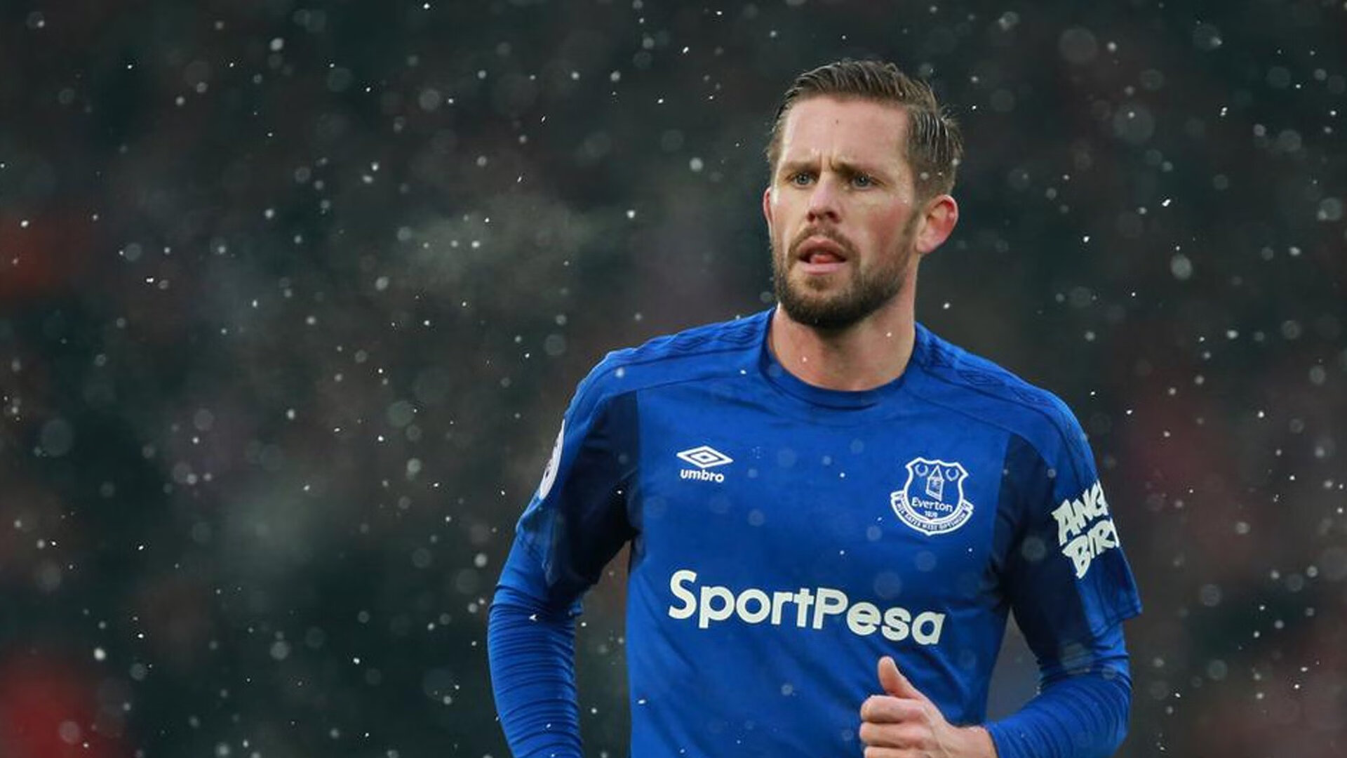 快船全面压制尼克斯，莫兰特贡献制胜表现