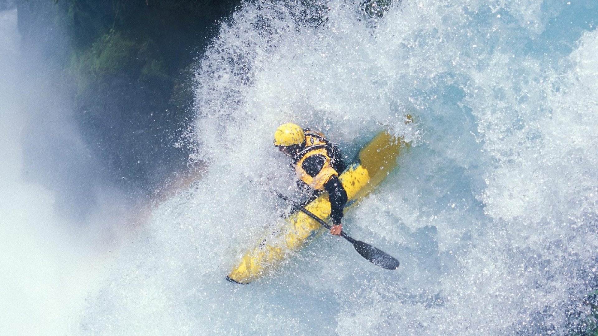 北欧风暴席卷伯纳乌,马丁内利闪耀之夜,挪威新星险胜银河战舰